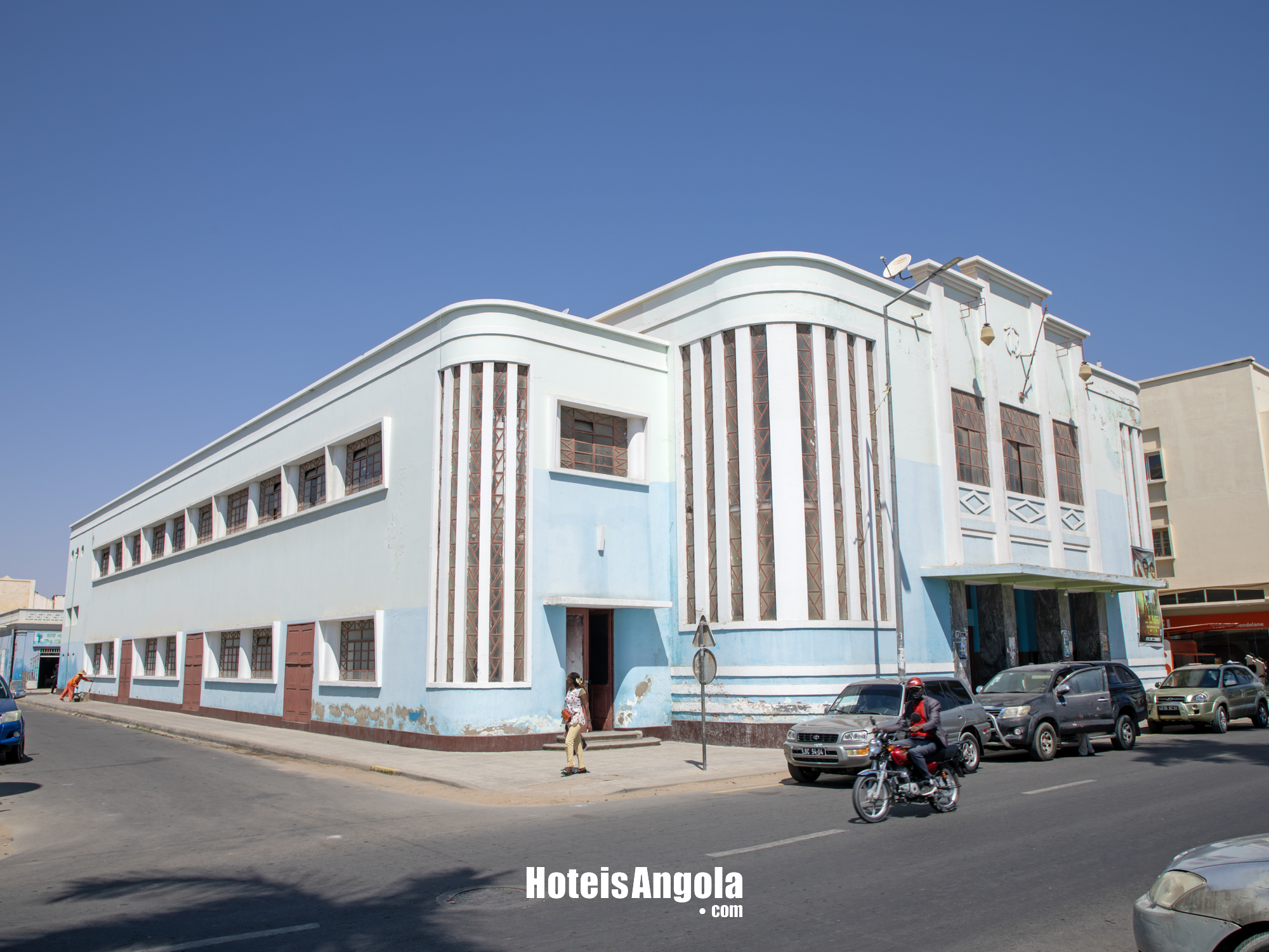 THE MOÇÂMEDES CINE THEATER